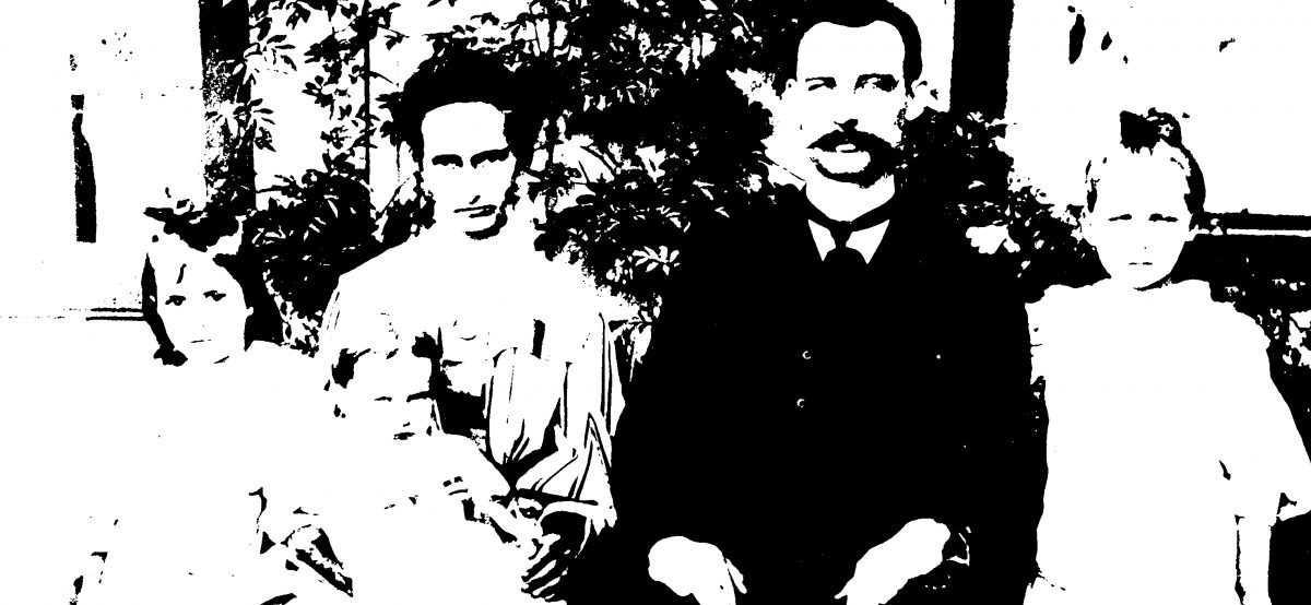 Colorização de uma foto de família, ca.1913